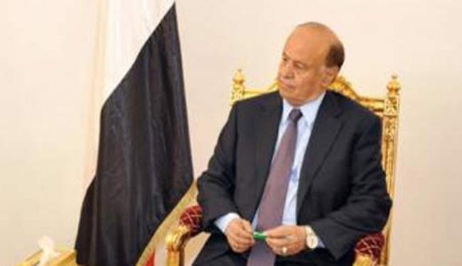 هادي يعد بتوحيد الجيش اليمني وتحذيرات من مؤامرات سعودية