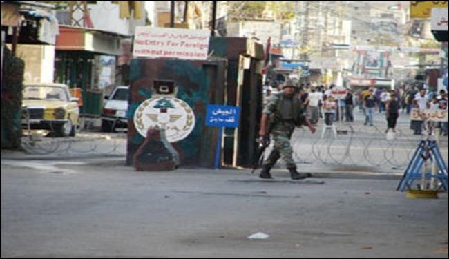 لبنان..توقيف سيارة محملة بالاسلحة امام مخيم عين الحلوة