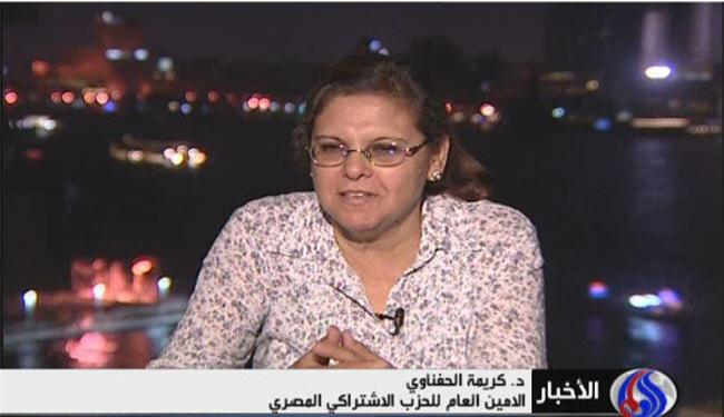 الشارع المصري يصر على تطبيق قانون العزل على شفيق