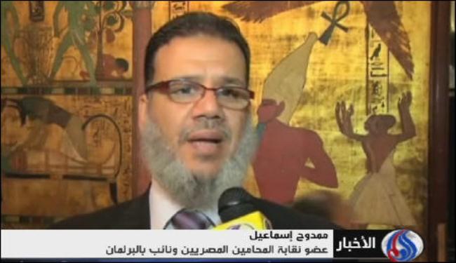 نواب مصريون ينتقدون تصريحات الزند ويحذرون من حل البرلمان