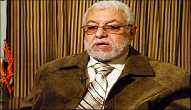 إخوان مصر: نقل السلطة شكلي والعسكر بصدد تقييد الرئيس
