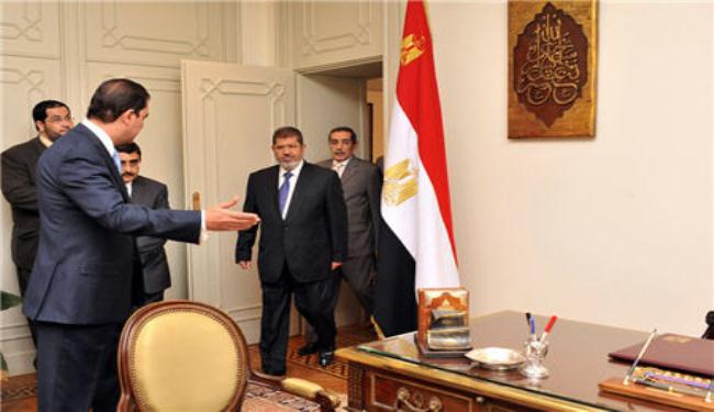 مبارك يهذي: اطردوا الإخوان من القصر الجمهوري