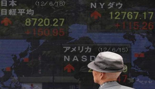 الاسهم اليابانية تنخفض في التعاملات المبكرة متضررة من قوة الين