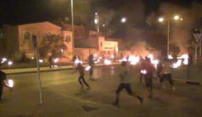 مهاجمة حافلة للشرطة في البحرين ومنع معارضة من السفر
