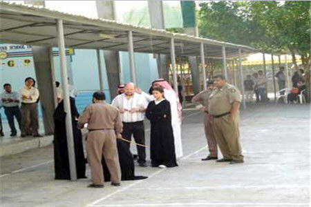 شلاق خوردن زن مصری در عربستان