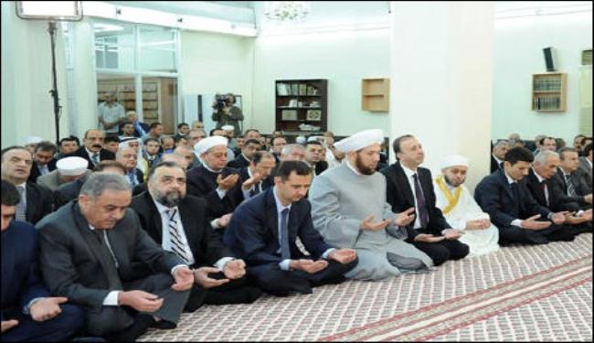 الرئيس السوري يؤدي صلاة العيد بدمشق
