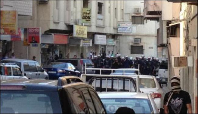 الامن البحريني يقمع مسيرة تأبين شهيد بجزيرة المحرق 