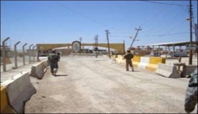 العراق يغلق منفذ البو كمال مع سوريا بكتل خرسانية