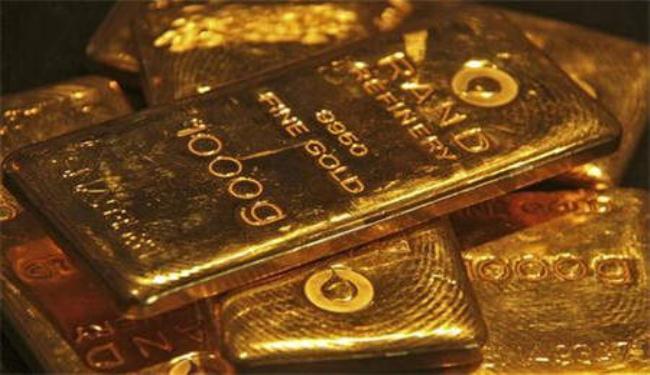 الذهب يستقر قرب اعلى مستوياته في 7 اشهر