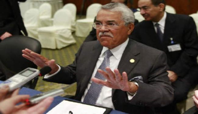 مصدر خليجي: السعودية تعمل على خفض أسعار النفط