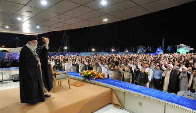 قائد الثورة : ايران لن ترضخ لإملاءات القوى الكبرى
