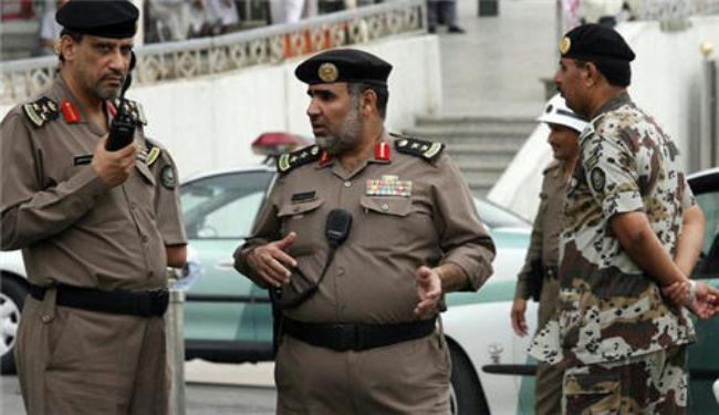 معارض سعودي يستنكر التدابير الامنية في السعودية