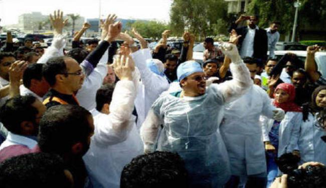 استقالة عضو بلجنة التحقيق مع الأطباء البحرينيين لعدم وجود أدلة تدينهم