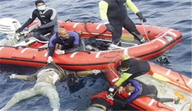 غرق سفينة مهاجرين بين ليبيا وجزيرة لامبيدوزا الايطالية