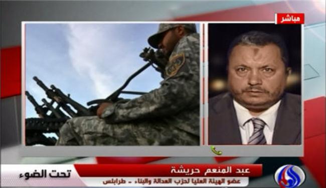 سياسي ليبي يؤكد ضرورة جمع السلاح في بلاده