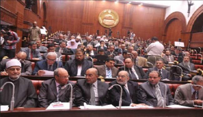 التأسيسية بمصر تواصل التصويت على مسودة الدستور