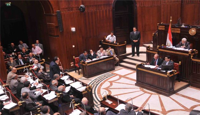 25 آذر، همه پرسی قانون اساسی مصر