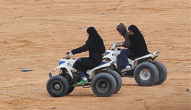 قيادة الدراجات ممنوعة على السعوديات