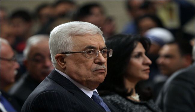 نائب يدعو عباس للمقاومة بدل استجداء المفاوضات