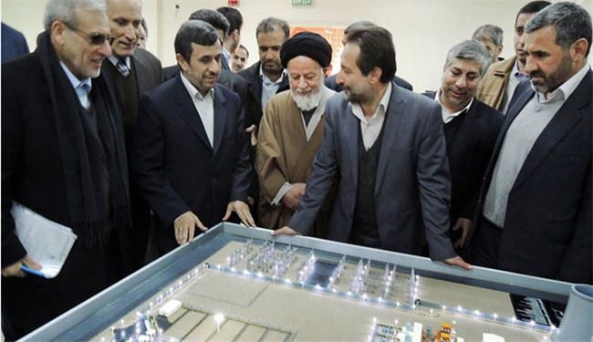 الرئيس احمدي نجاد يدشن محطة كهرباء في شاهرود