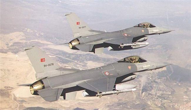 تركيا تقصف 50 موقعا لمسلحين اكراد شمالي العراق