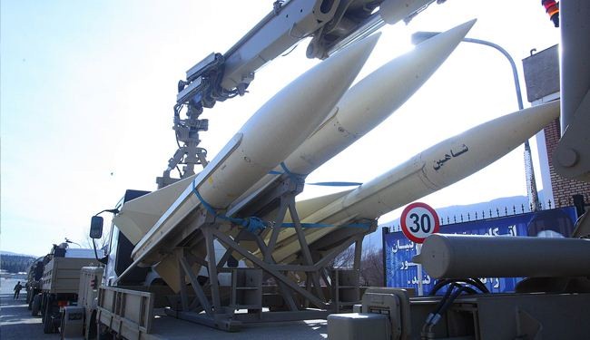 إيران تفتتح خط إنتاج نظام جديد للدفاع الجوي