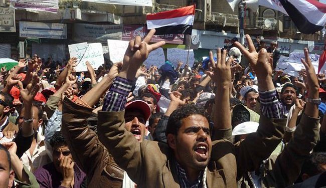 عشرات الالاف في صنعاء يطالبون بمحاكمة صالح