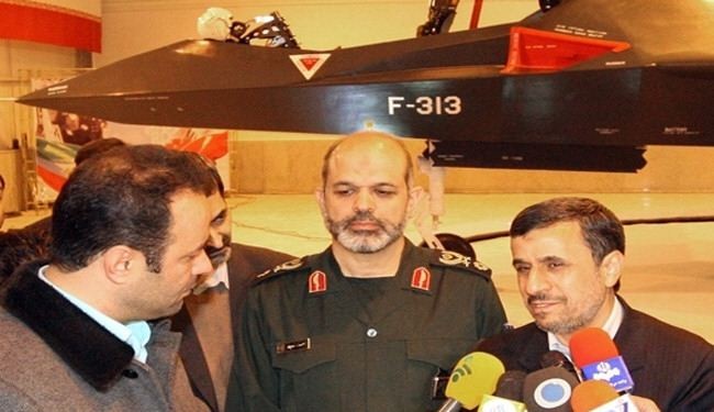 Ahmadinejad unveils Iran's newest fighter jet