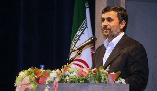 احمدي نجاد : العالم الاسلامي احوج ما يكون للوحدة