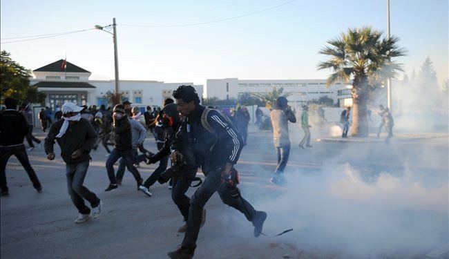 احراق مركز للشرطة في قفصة جنوب تونس