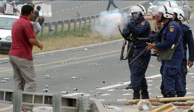 مردم انقلابی بحرین به دنبال استقرار در میدان اللولوه