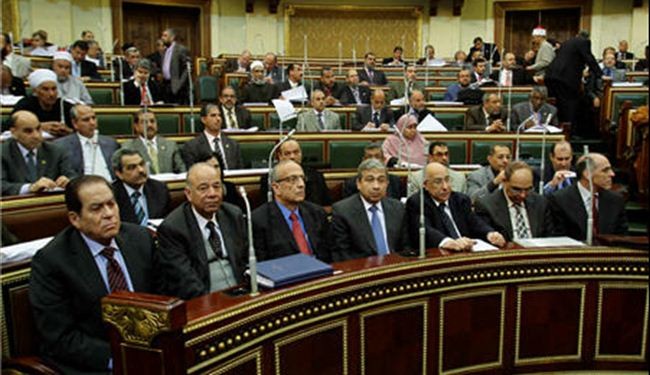 محكمة مصرية تصدر حكماً بوقف الانتخابات التشريعية