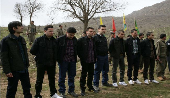 حزب العمال الكردستاني يفرج عن 8 اتراك محتجزين