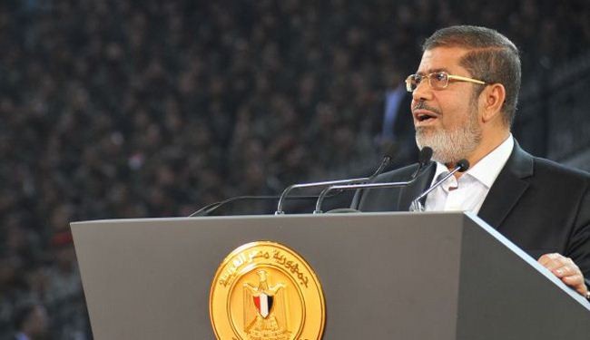 مرسي يأسف لسقوط قتلى في اضطرابات بورسعيد