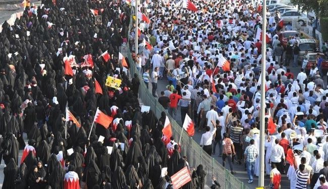 قوات النظام البحريني تفرق تظاهرة حاشدة بالمنامة