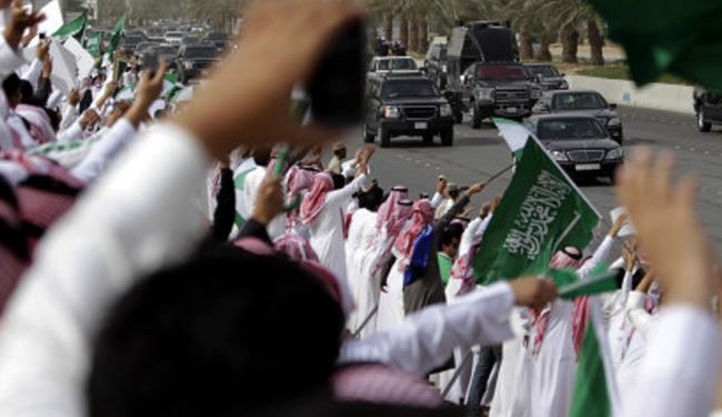 السعودية : حروب على مواقع التواصل !!!