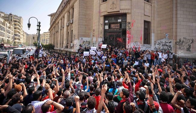 درگیری مقابل مقر اخوان المسلمین در قاهره