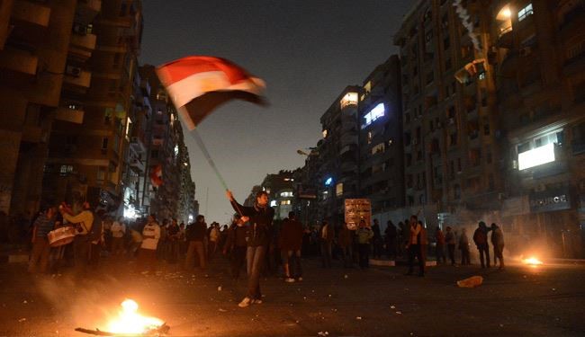 المعارضة المصرية تدعو للتظاهر والأخوان يحذرون