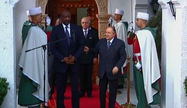وزير خارجية مالي يجري مباحثات في الجزائر