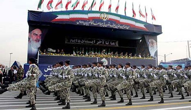 الجيش الايراني.. الاعداء سيلقون يدا من حديد