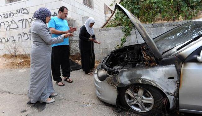 احراق 10 سيارات فلسطينية في الضفة الغربية