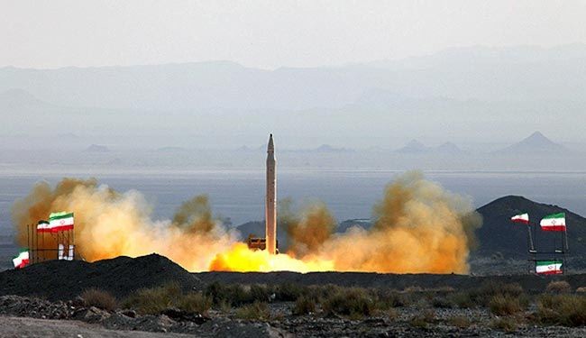 ايران تكشف عن صاروخ بالستي جديد بالاشهر المقبلة