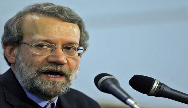 لاريجاني یؤكد على تحویل العقوبات الی فرص
