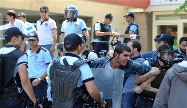 بازداشت دانشجویان ترک به خاطر حمایت از سوریه