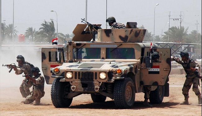 Iraqi army attacks terrorists near Syria border