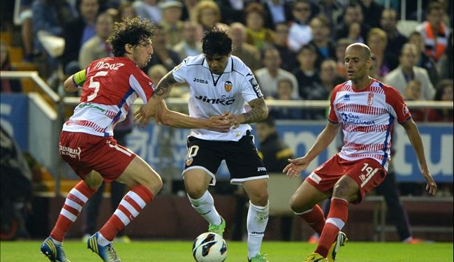 فالنسيا يفوز ويقترب من اقتناص مكان في دوري الابطال