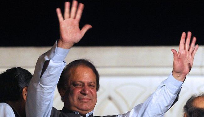 New Pakistani 25-member cabinet sworn in
