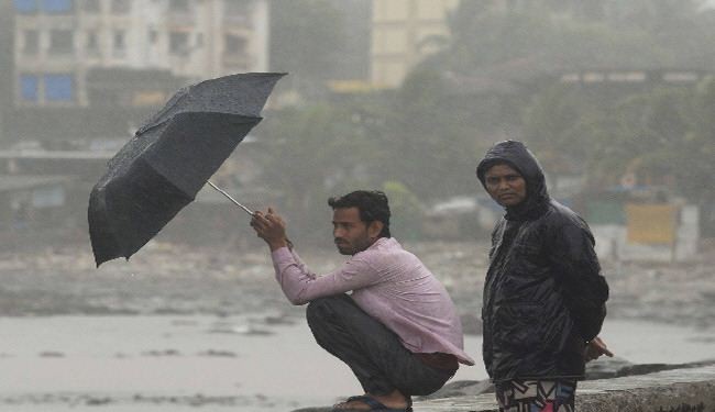 مقتل العشرات جراء رياح موسمية مبكرة في الهند