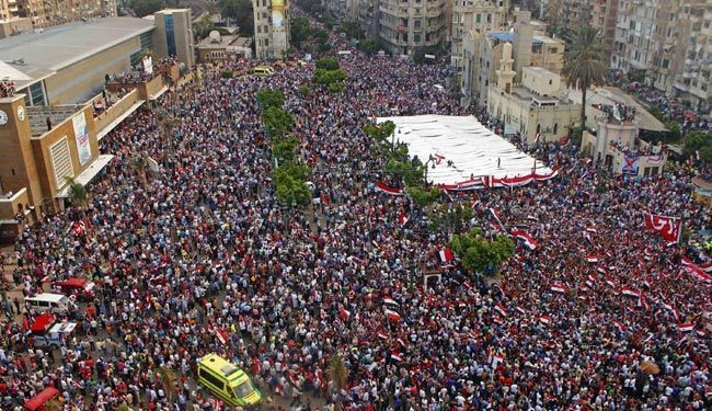 المعارضة المصرية تمهل مرسي حتى الثلاثاء للتنحية