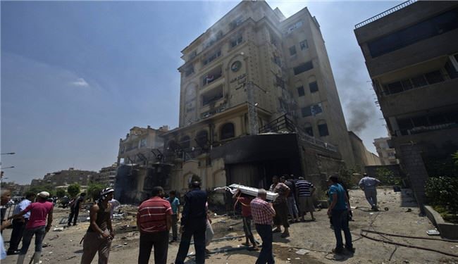 تصاویر حمله به مقر مرکزی اخوان در قاهره